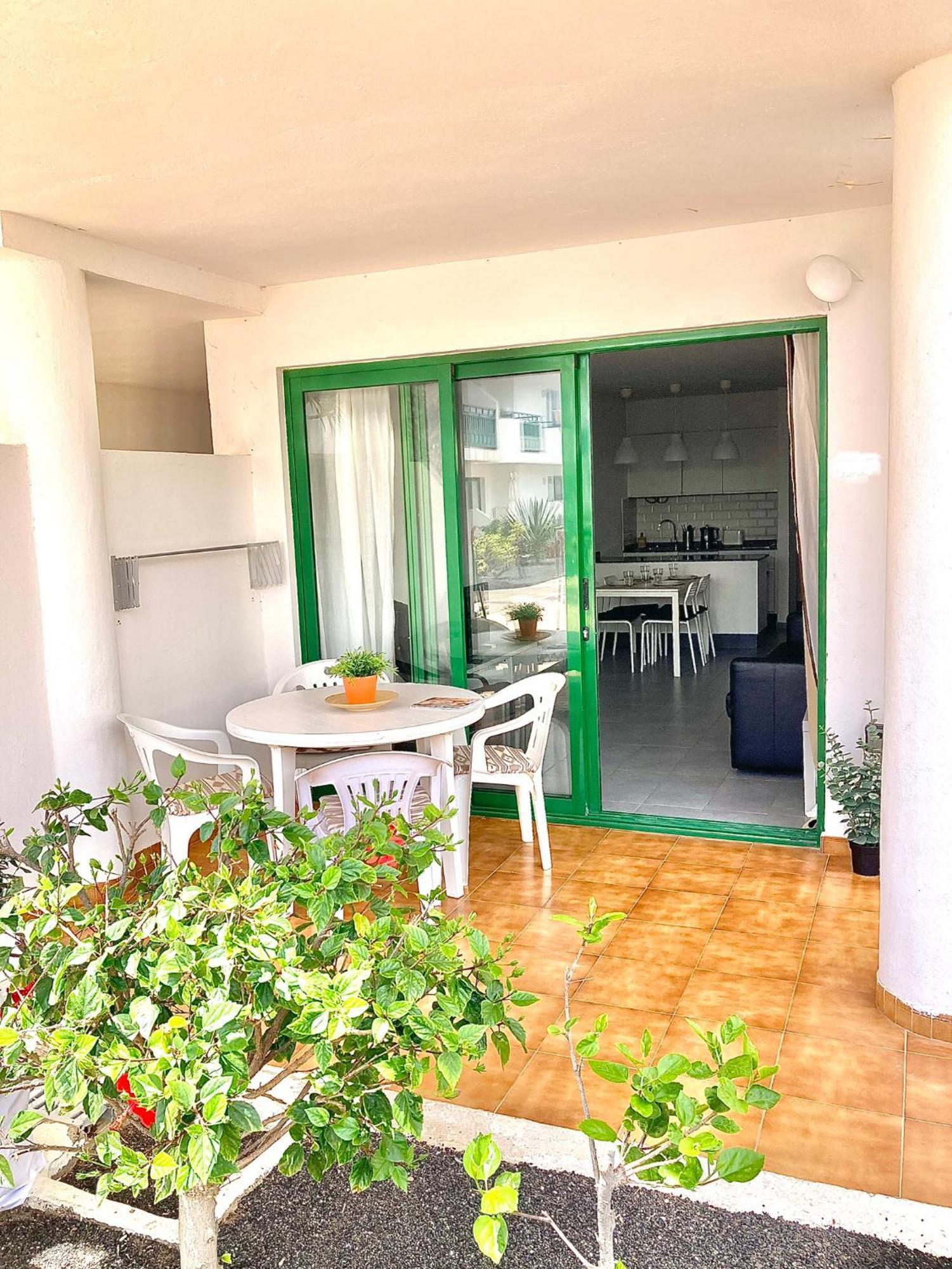 Ground Floor Apartment With Pool, Next To The Beach Costa Teguise Exterior foto